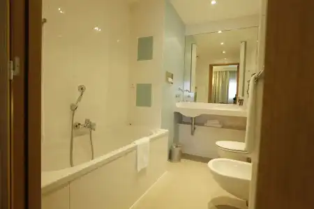 The Sydney - 9