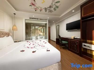 Golden Legend Palace - 123