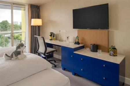 Staypineapple, Rose, Downtown Portland - 71