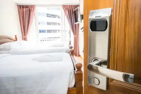 Royale 8 Ville Guest House - 26