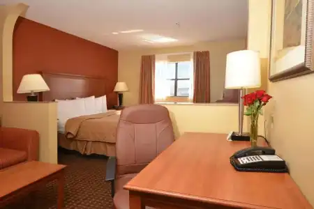Econo Lodge Inn & Suites Little Rock SW - 37