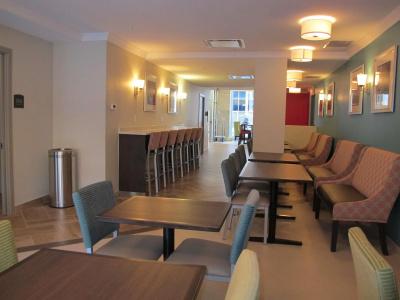 Best Western Plus Montreal - 24