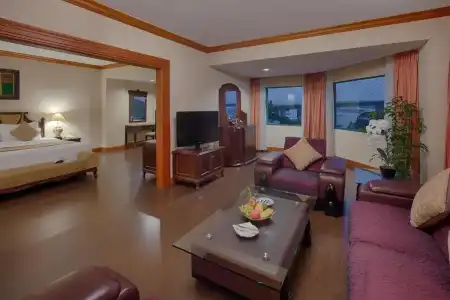 Halong Plaza - 124