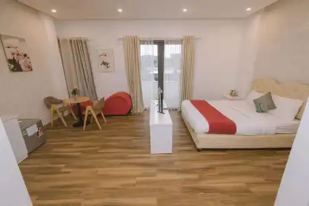 Ngan Pho Studio & - 140