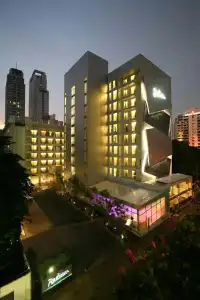 Radisson Suites Bangkok Sukhumvit - 41