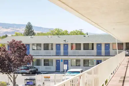 Motel 6 Reno - Virginia Plumb - 7