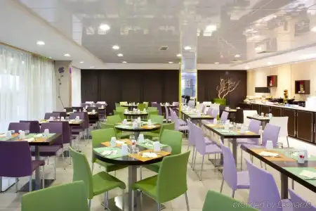 Holiday Inn Express PARIS - CANAL DE LA VILLETTE by IHG - 13