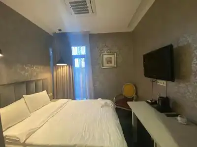 Day Inn - 40
