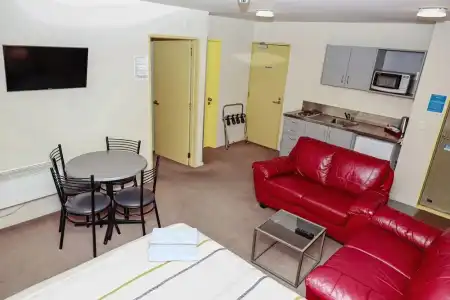 Bealey Avenue Motel - 44