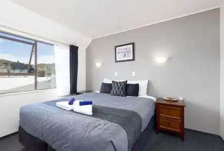 Kings Gate Motel - 16