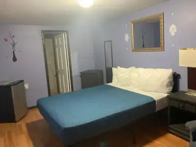 Hillside Motel - 44