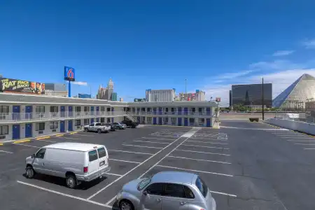 Motel 6 Las Vegas, NV – I-15 Stadium - 12