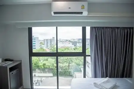Hallton Bangkok - 10