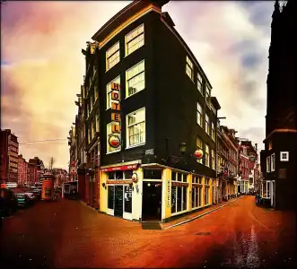 Corner House - 0