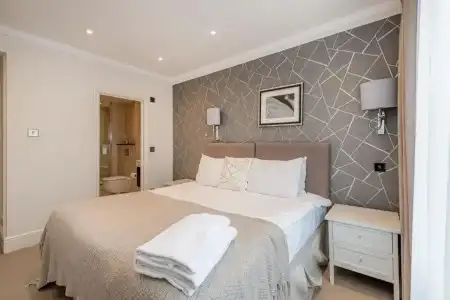 Queensgate Court - 268