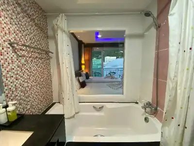 77 Patong & Spa - 42