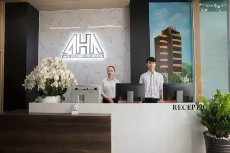 RedDoorz Premium near Hang Xanh - 14