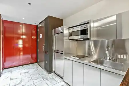 Beautiful Palms Place Suite - 572