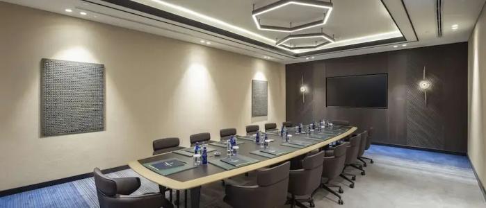 DoubleTree by Hilton - 22