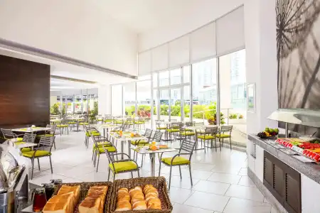 Krystal Urban Cancun & Beach Club - 11