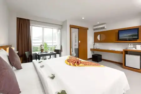 Patong Bay Residence - 10