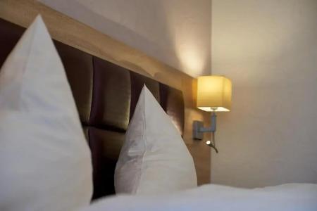 Bernstein Acamed Resort - 2