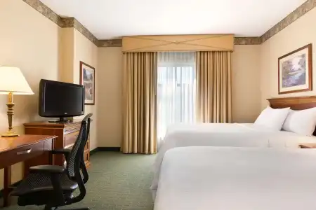 Embassy Suites Lincoln - 3
