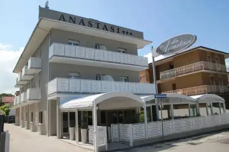 Anastasi - 0