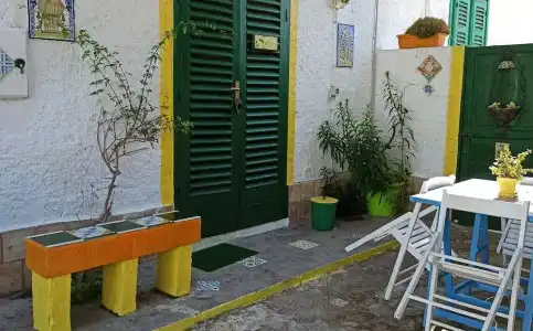 A due passi dal mare - 89