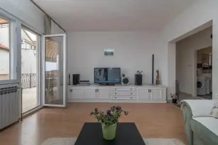 Apartments Vojin - 142