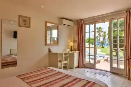 Hôtel La Nartelle - 94