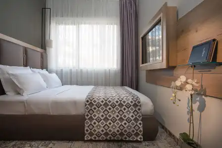 The Stay - 6
