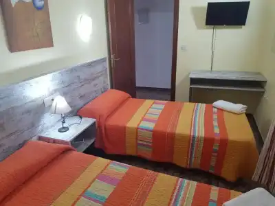 Hostal Virgen del Rocio - 36