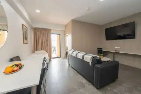 Boulevard on Beaumont - 29