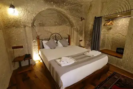Sarnich Cave Suites - 53