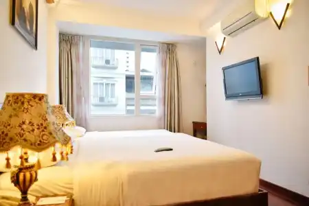 Duc Vuong Saigon - Bui Vien - 104