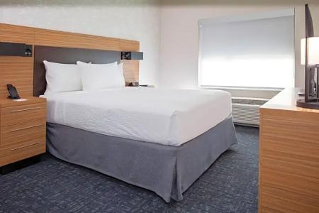 TownePlace Suites Orlando Airport - 49