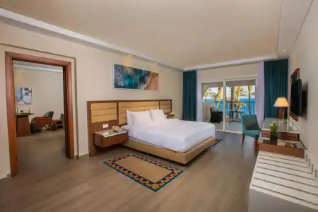 Grand Rotana Resort and Spa - 3