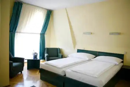 Bara Budapest - 30