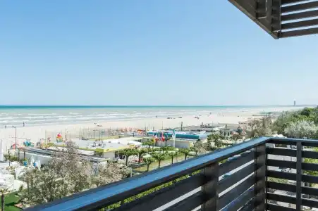 Kiss Beachfront & Restaurant - 167