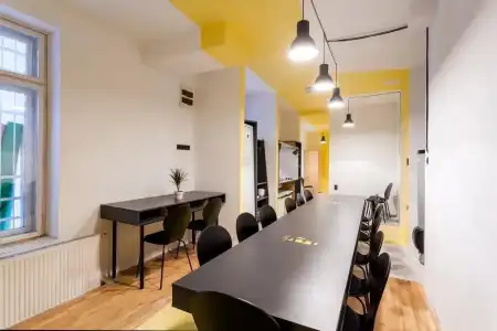 Essential Hostel - 13
