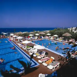 Royal & Imperial Belvedere Resort - 2