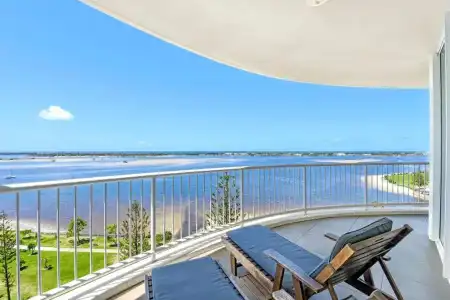 Crystal Bay on the Broadwater - 433