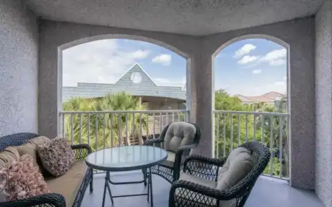 Hibiscus Oceanfront Resort - 63