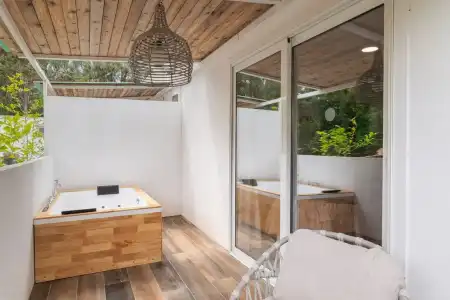 Bamboo Suites Adults Only - 5