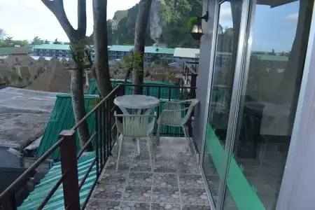 Phi Phi Beach Front Resort - 38