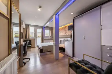 Gallery Residence & - 154