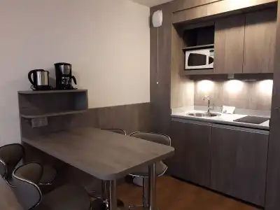 Séjours & Affaires Reims Clairmarais - 10
