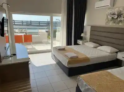 Side Beach Club - 26