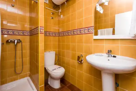 Sol y Miel Hostal - 7